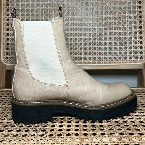 Sam Edelman Laguna Chelsea Boot - Picture 7 of 7